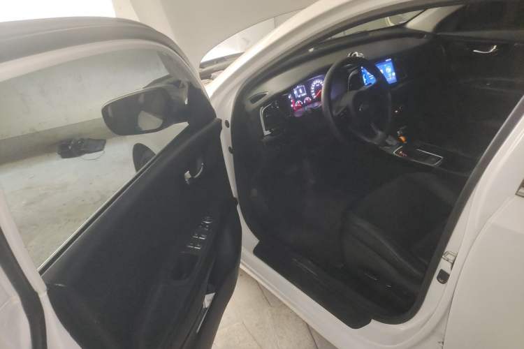 Used Kia K4 2015 1.8L Automatic GLS Special Driver Seat