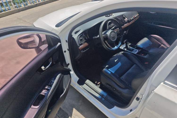 Used Kia K4 2015 1.8L Automatic GLS Special Driver Seat