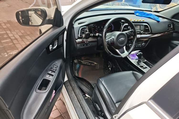 Used Kia K4 2015 1.8L Automatic DLX Special Driver Seat