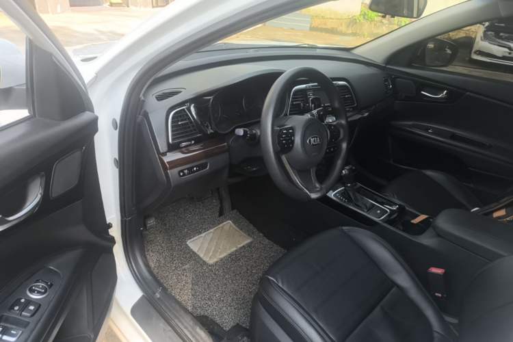 Used Kia K4 2015 1.8L Automatic GLS Special Driver Seat