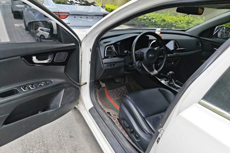Used Kia K4 2015 1.8L Automatic DLX Special Driver Seat