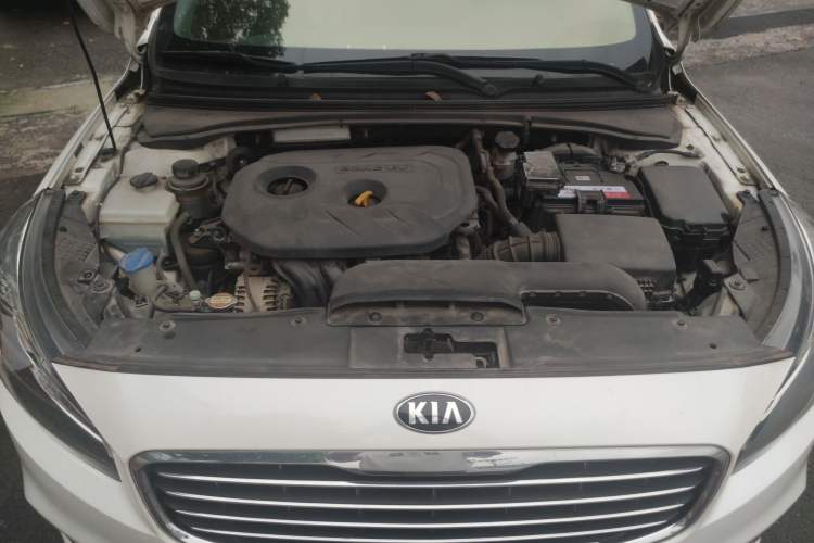 Used Kia K4 2015 1.8L Automatic GLS Special Engine Bay