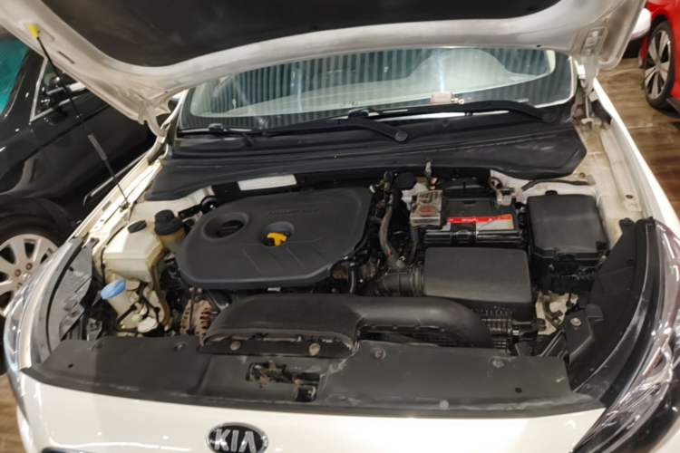 Used Kia K4 2015 1.8L Automatic GLS Special Engine Bay