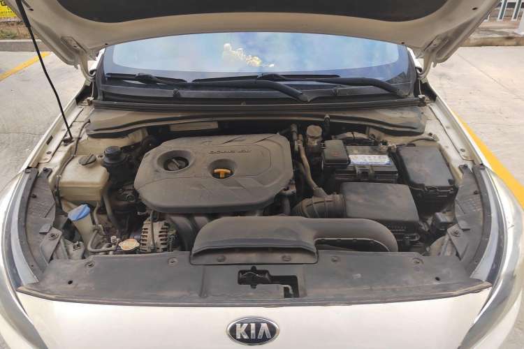 Used Kia K4 2015 1.8L Automatic GLS Special Engine Bay