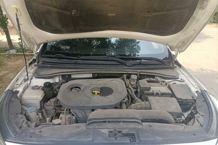 Used Kia K4 2015 1.8L Automatic GLS Special Engine Bay