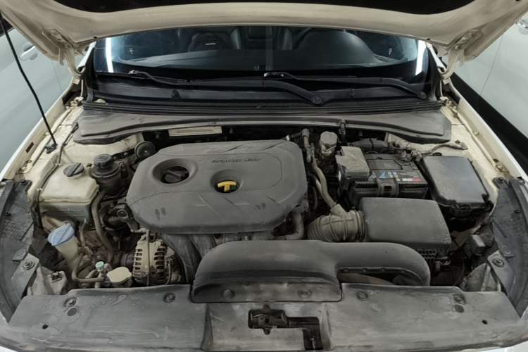Used Kia K4 2015 1.8L Automatic GLS Special Engine Bay