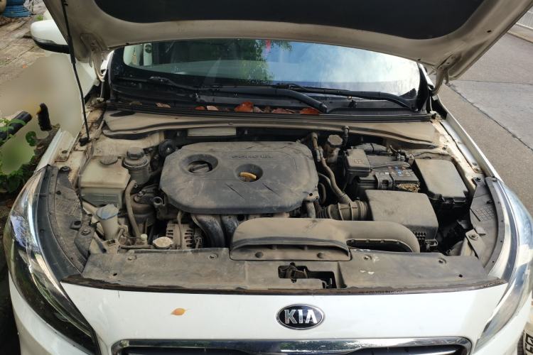 Used Kia K4 2015 1.8L Automatic DLX Special Engine Bay