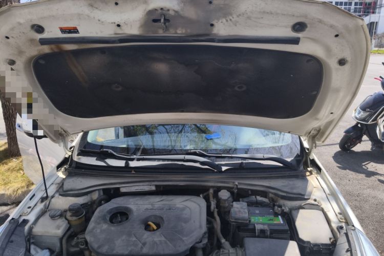 Used Kia K4 2015 1.8L Automatic GLS Special Engine Bay