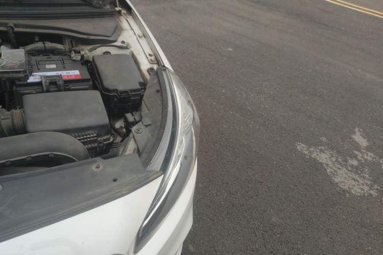 Used Kia K4 2015 1.8L Automatic GLS Special Engine Bay Left