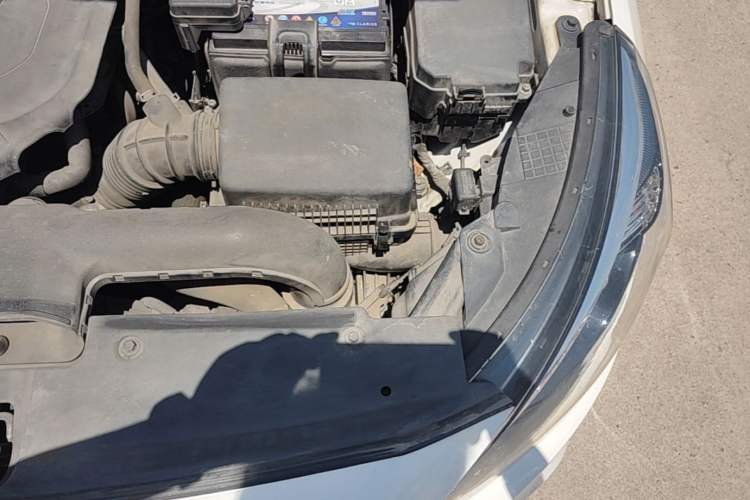 Used Kia K4 2015 1.8L Automatic GLS Special Engine Bay Left