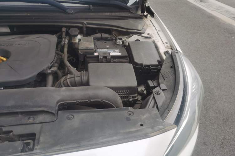 Used Kia K4 2015 1.8L Automatic GLS Special Engine Bay Left