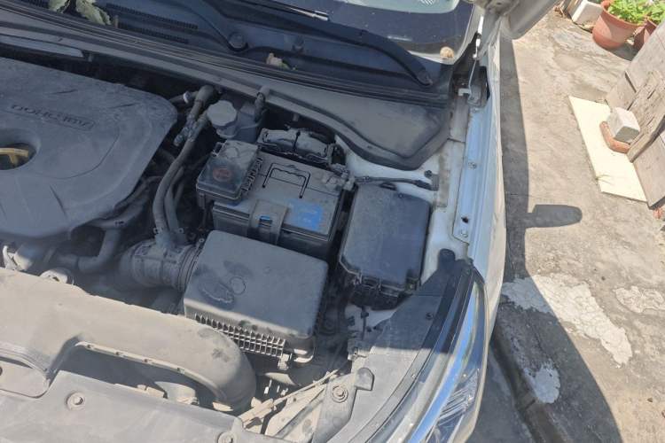 Used Kia K4 2015 1.8L Automatic GLS Special Engine Bay Left