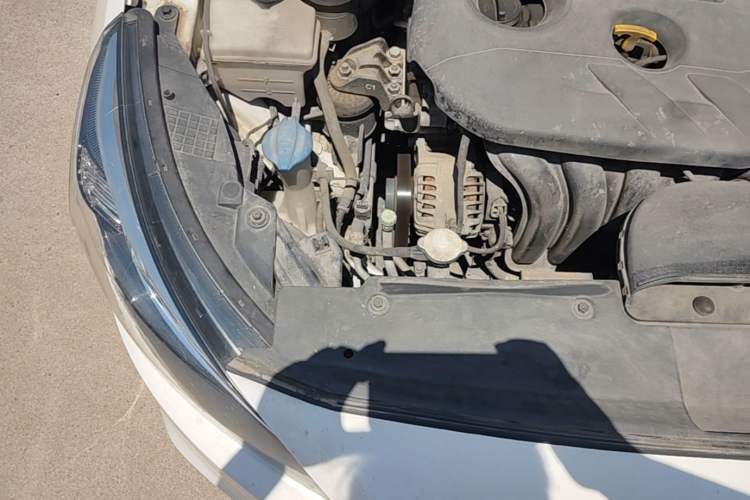 Used Kia K4 2015 1.8L Automatic GLS Special Engine Bay Right