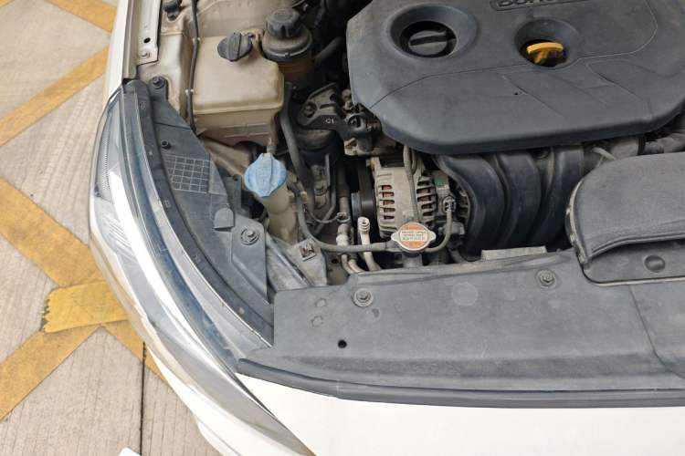 Used Kia K4 2015 1.8L Automatic GLS Special Engine Bay Right