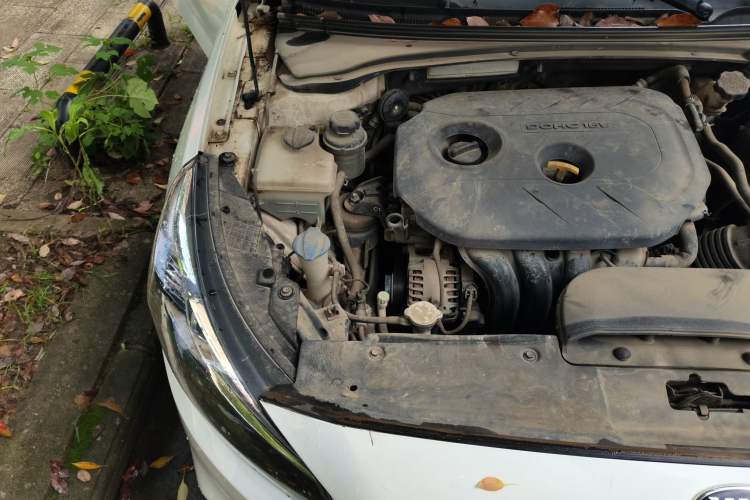 Used Kia K4 2015 1.8L Automatic DLX Special Engine Bay Right