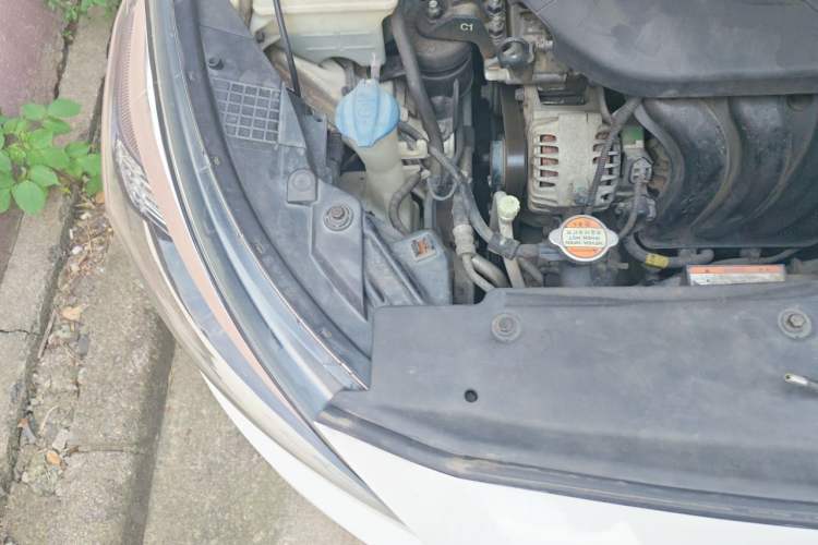 Used Kia K4 2015 1.8L Automatic GLS Special Engine Bay Right