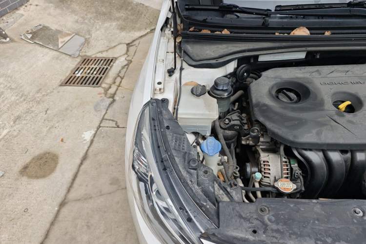 Used Kia K4 2015 1.8L Automatic GLS Special Engine Bay Right