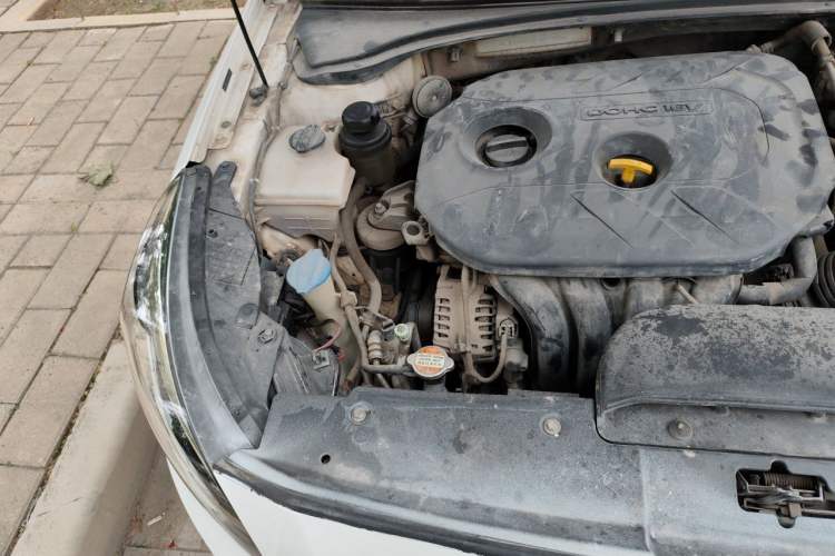 Used Kia K4 2015 1.8L Automatic GLS Special Engine Bay Right