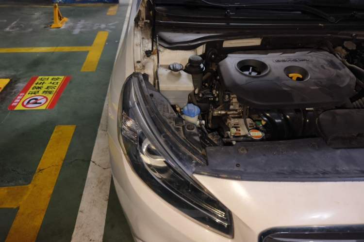 Used Kia K4 2015 1.8L Automatic GLS Special Engine Bay Right