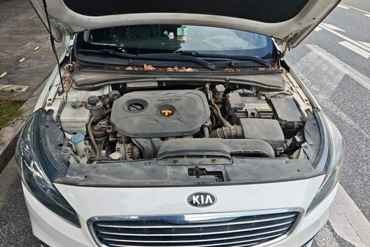 Used Kia K4 2015 1.8L Automatic GLS Special Engine Bay