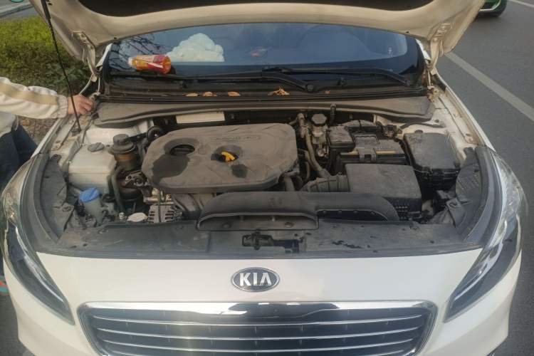 Used Kia K4 2015 1.8L Automatic GLS Special Engine Bay