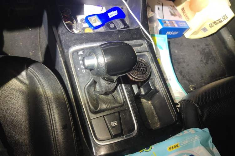 Used Kia K4 2015 1.8L Automatic GLS Special Gear Lever