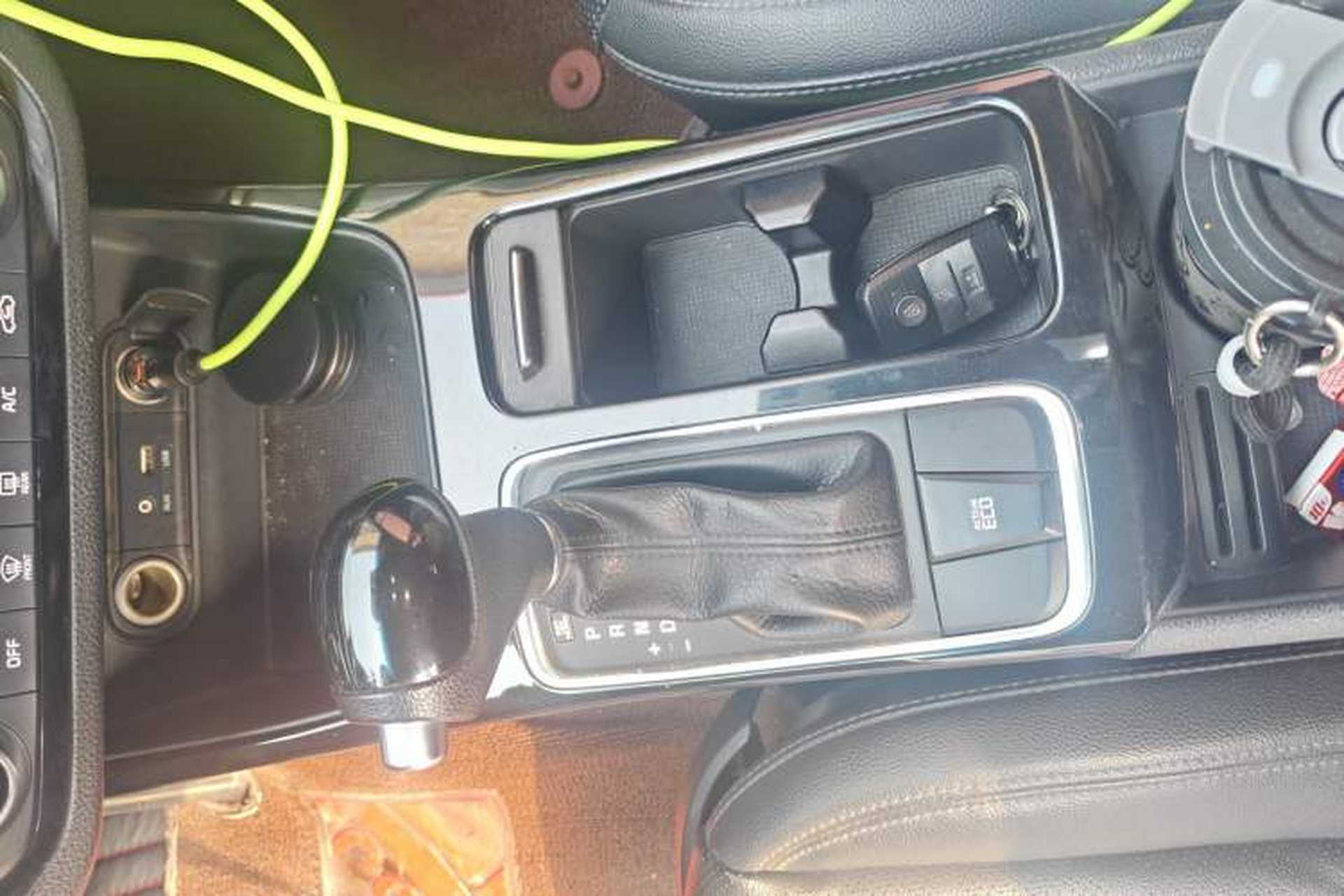 Used Kia K4 2015 1.8L Automatic GLS Special Gear Lever