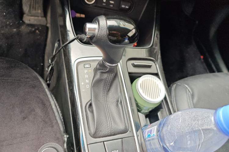 Used Kia K4 2015 1.8L Automatic GLS Special Gear Lever