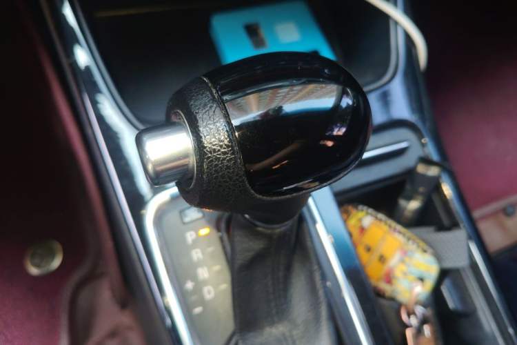 Used Kia K4 2015 1.8L Automatic GLS Special Gear Lever