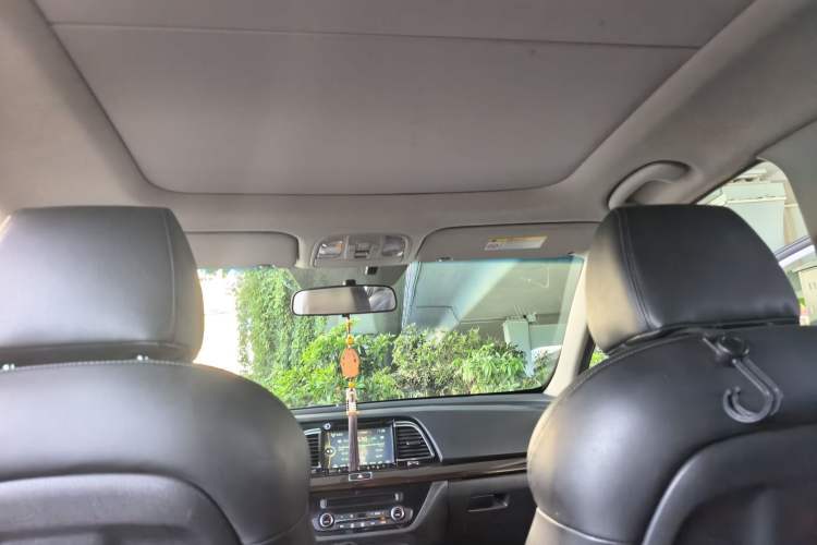 Used Kia K4 2015 1.8L Automatic GLS Special Headliner
