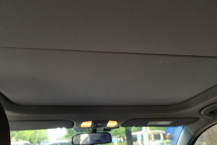Used Kia K4 2015 1.8L Automatic DLX Special Headliner