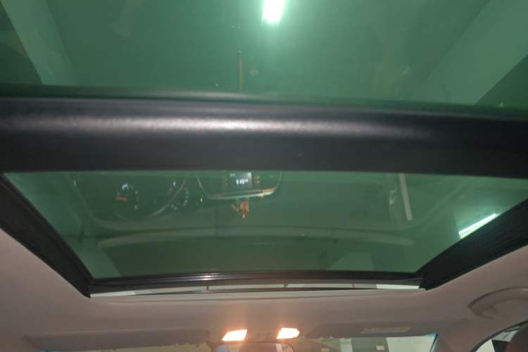 Used Kia K4 2015 1.8L Automatic DLX Special Headliner