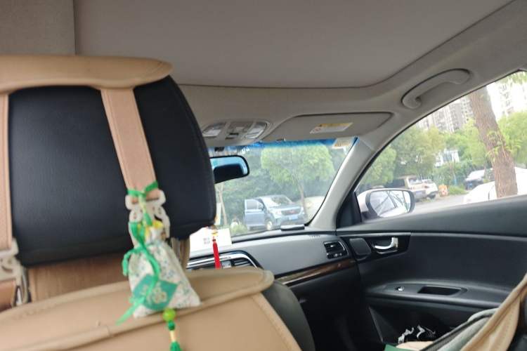 Used Kia K4 2015 1.8L Automatic DLX Special Headliner