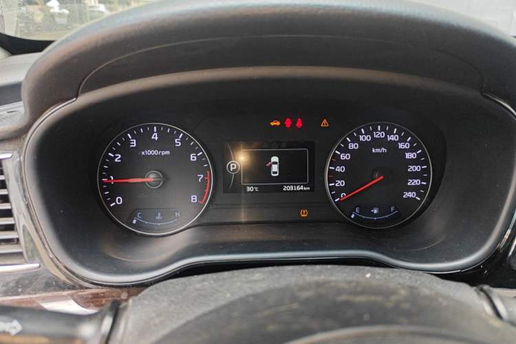 Used Kia K4 2015 1.8L Automatic DLX Special Instrument Cluster