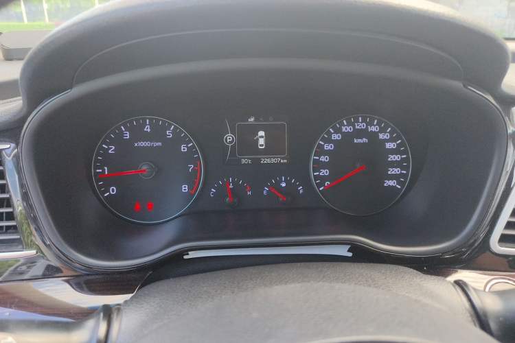 Used Kia K4 2015 1.8L Automatic GLS Special Instrument Cluster