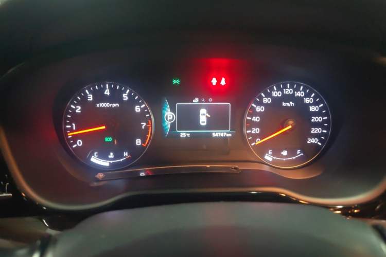 Used Kia K4 2015 1.8L Automatic DLX Special Instrument Cluster
