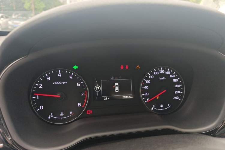 Used Kia K4 2015 1.8L Automatic DLX Special Instrument Cluster