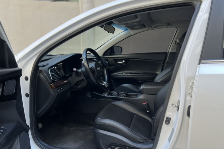Used Kia K4 2015 1.8L Automatic DLX Special Interior 1