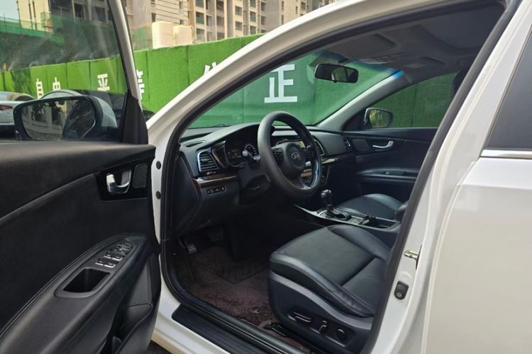 Used Kia K4 2015 1.8L Automatic DLX Special Interior 2