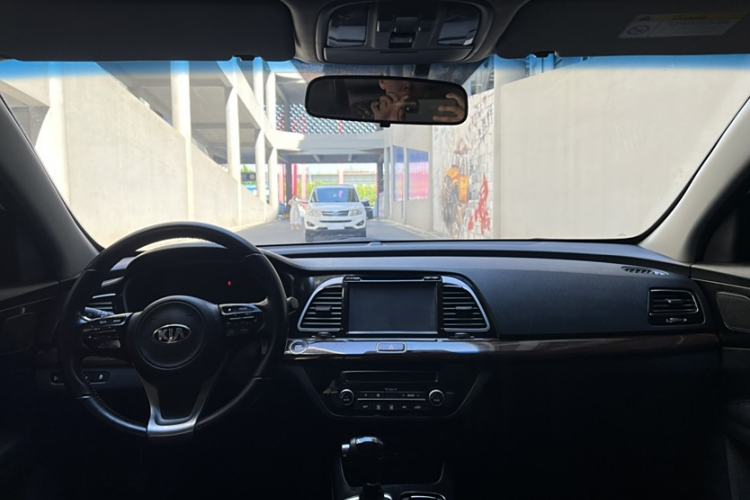 Used Kia K4 2015 1.8L Automatic DLX Special Interior 3