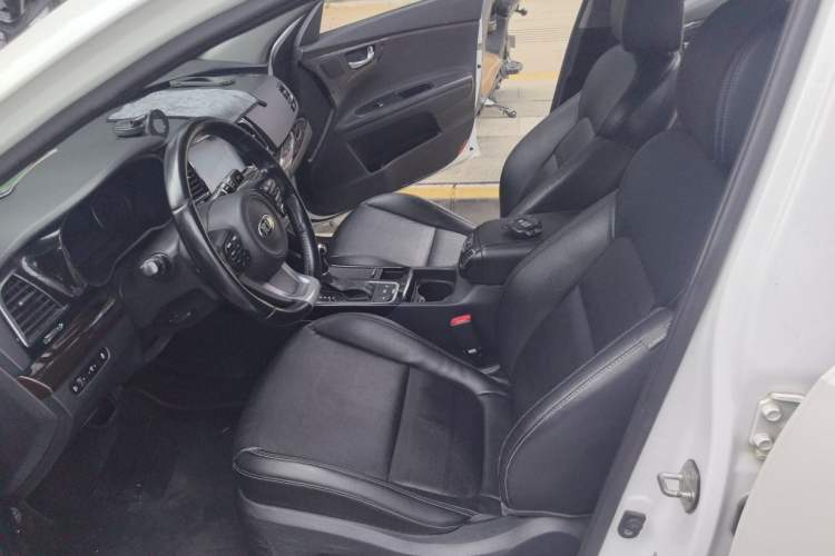 Used Kia K4 2015 1.8L Automatic DLX Special Left Front Seat