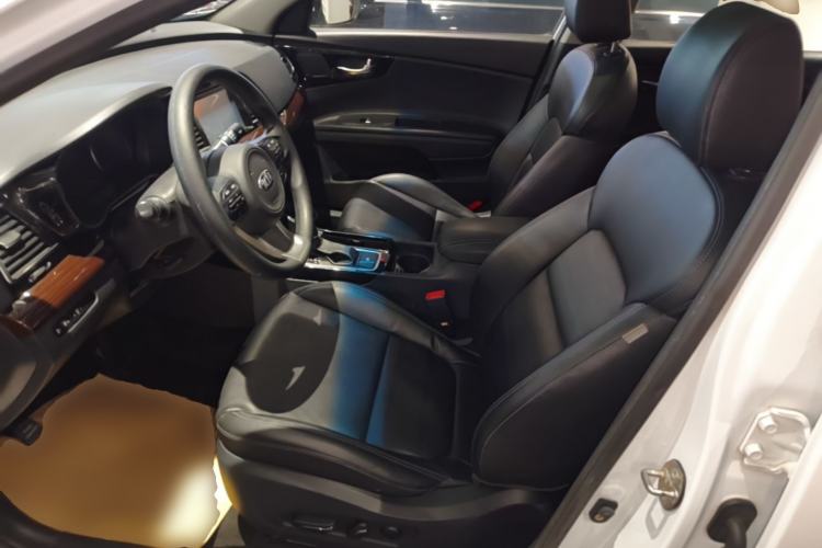 Used Kia K4 2015 1.8L Automatic GLS Special Left Front Seat