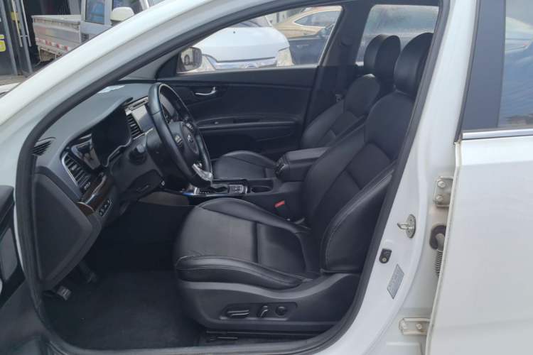 Used Kia K4 2015 1.8L Automatic DLX Special Left Front Seat