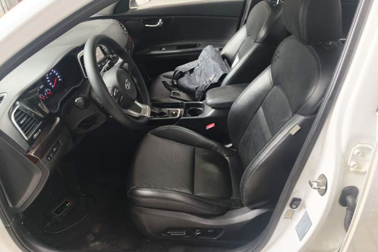 Used Kia K4 2015 1.8L Automatic GLS Special Left Front Seat