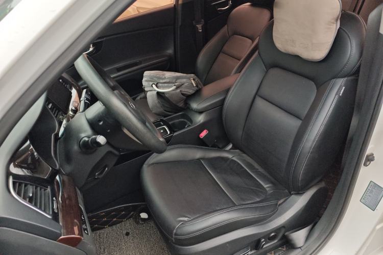 Used Kia K4 2015 1.8L Automatic GLS Special Left Front Seat