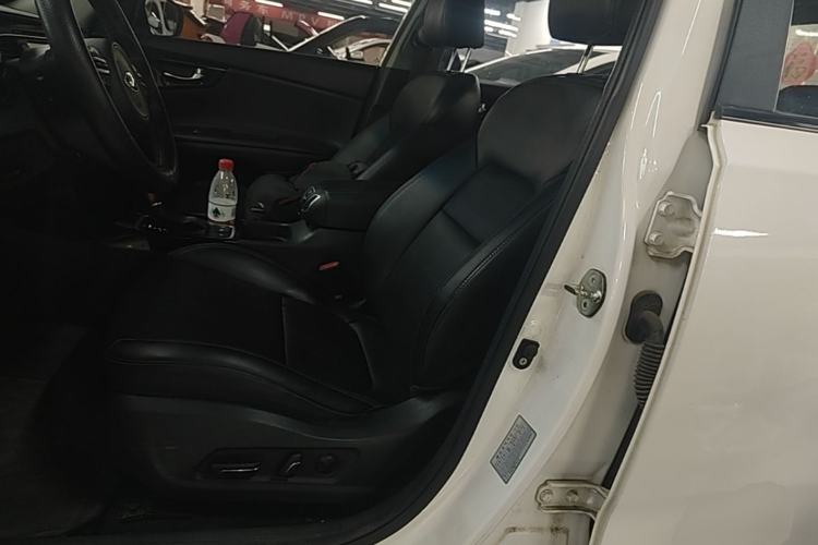 Used Kia K4 2015 1.8L Automatic DLX Special Left Front Seat
