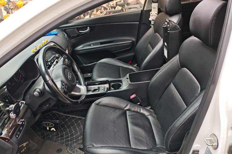 Used Kia K4 2015 1.8L Automatic DLX Special Left Front Seat