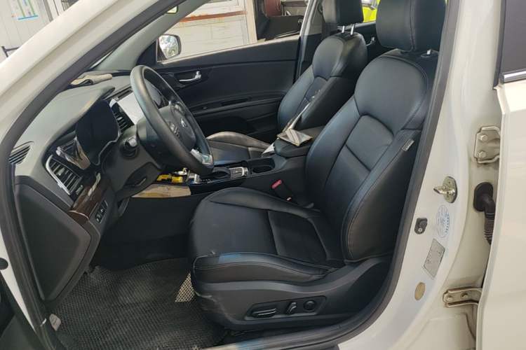 Used Kia K4 2015 1.8L Automatic GLS Special Left Front Seat