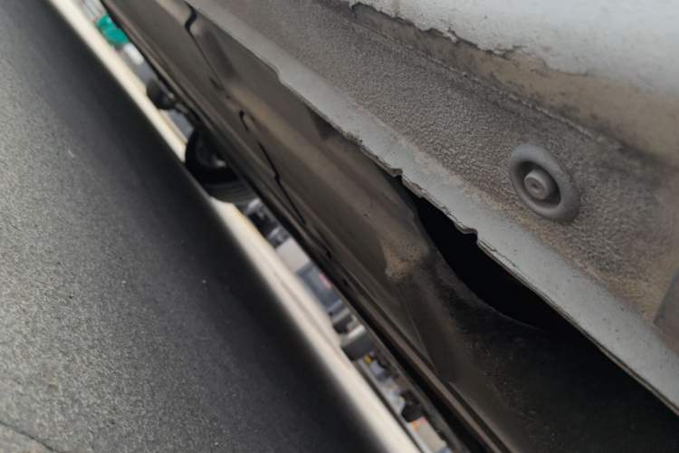 Used Kia K4 2015 1.8L Automatic DLX Special Left Side Sill