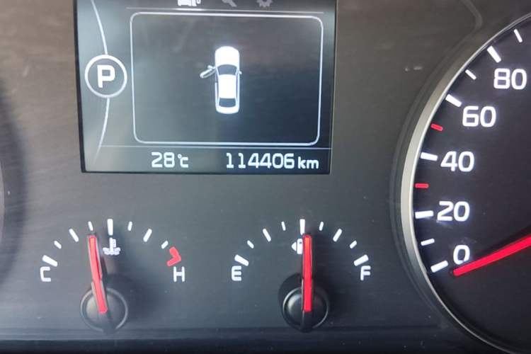 Used Kia K4 2015 1.8L Automatic GLS Special Odometer Close Up